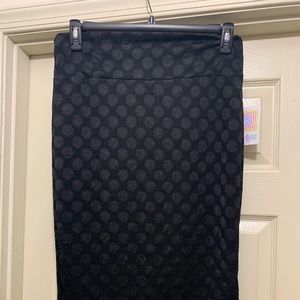 LuLaRoe L Cassie Blk skirt w/muted polka dots NWT